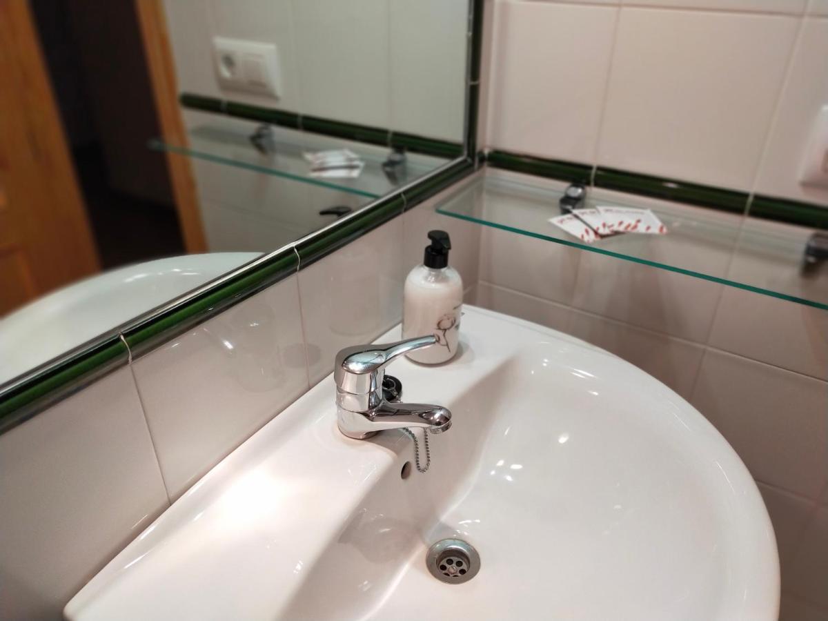 Apartamento Avenida Del Parque Cazorla Ngoại thất bức ảnh